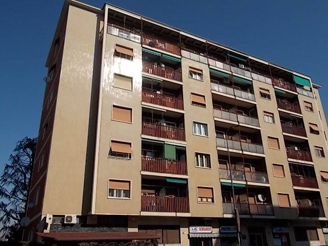 appartamento in affitto a Milano in zona Trenno