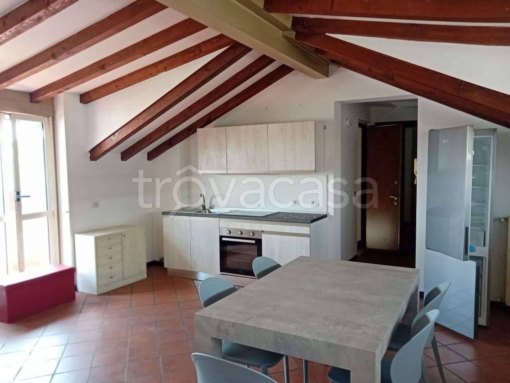 appartamento in affitto a Milano in zona Piazzale Lodi