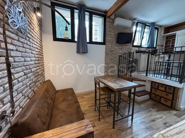 appartamento in affitto a Milano in zona San Cristoforo