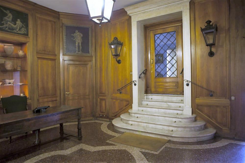 negozio in affitto a Milano