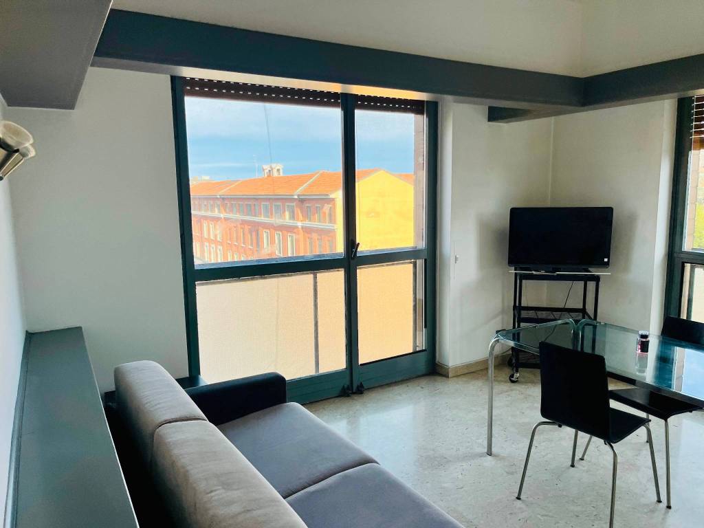 appartamento in affitto a Milano in zona Lorenteggio