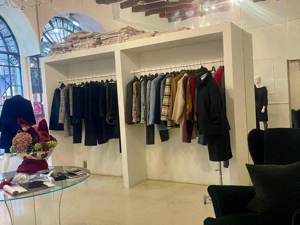 negozio in affitto a Milano