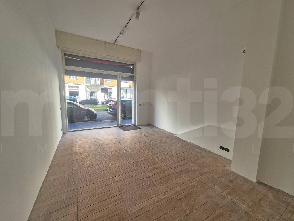 negozio in affitto a Milano
