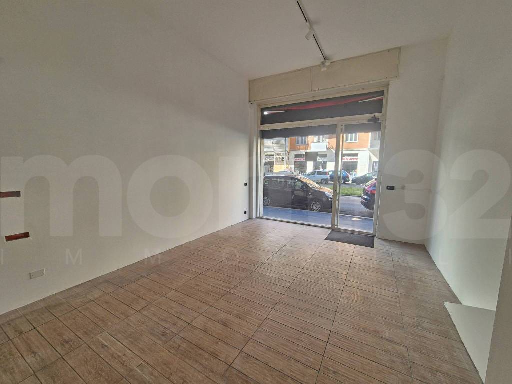 negozio in affitto a Milano