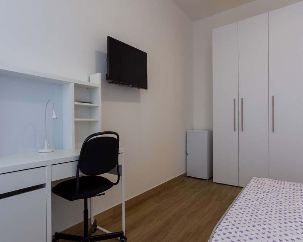 negozio in affitto a Milano in zona Lorenteggio