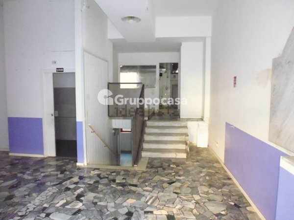 negozio in affitto a Milano