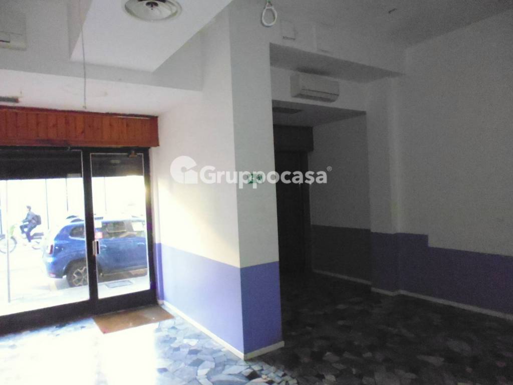 negozio in affitto a Milano