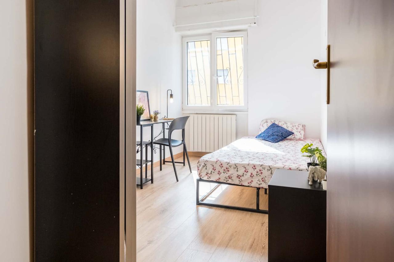 negozio in affitto a Milano in zona Forlanini