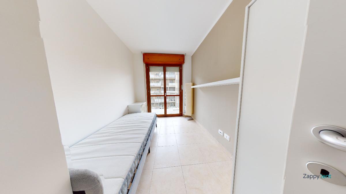 negozio in affitto a Milano in zona Famagosta