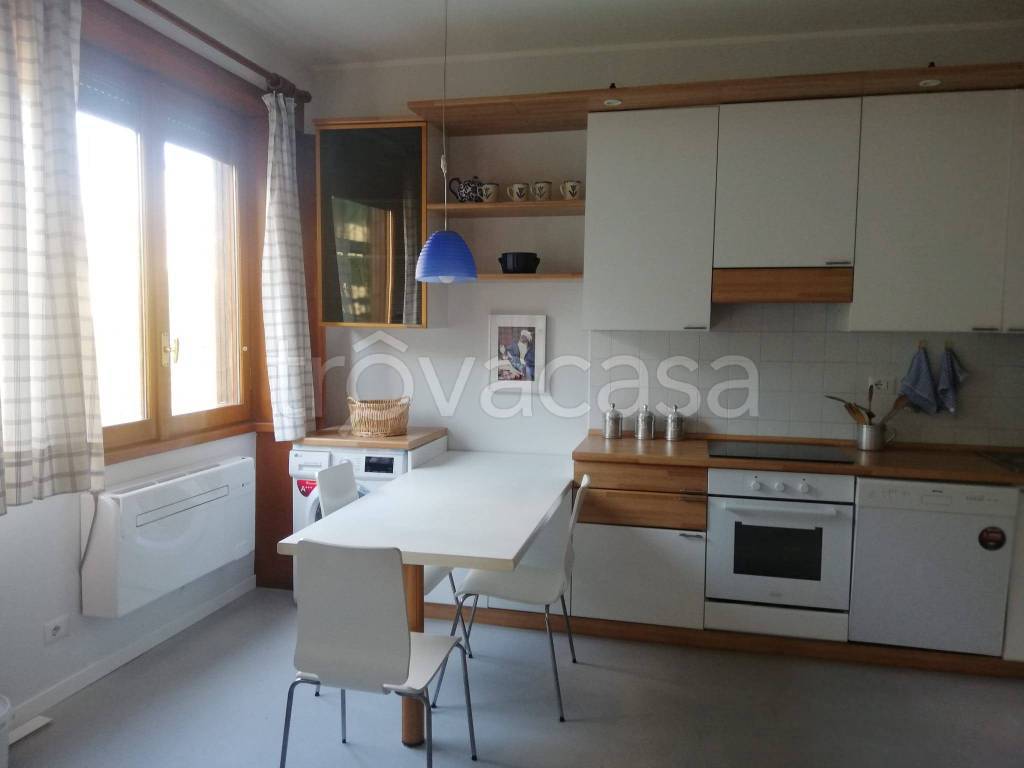 appartamento in affitto a Milano in zona Cinque Giornate