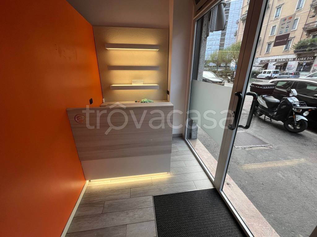 negozio in affitto a Milano