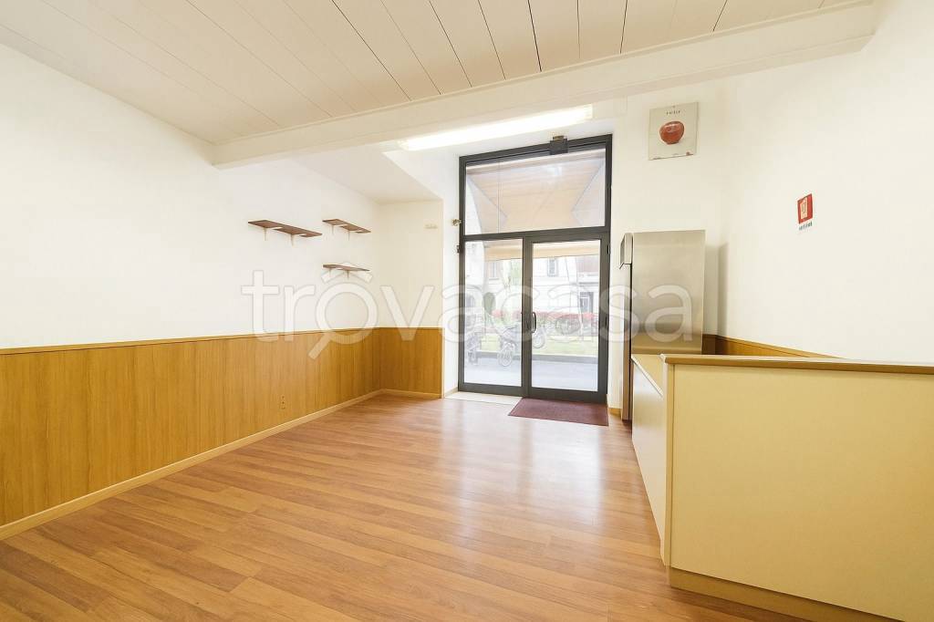 negozio in affitto a Milano in zona Città Studi