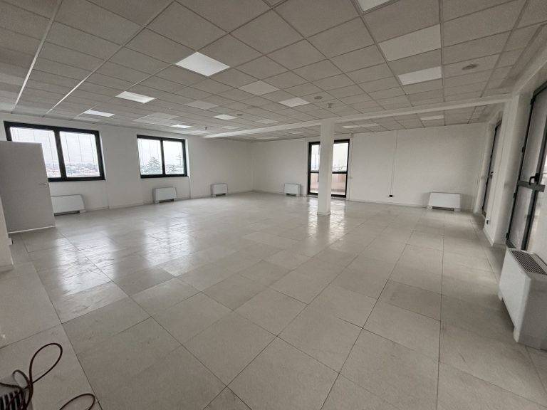 ufficio in affitto a Milano in zona Baggio