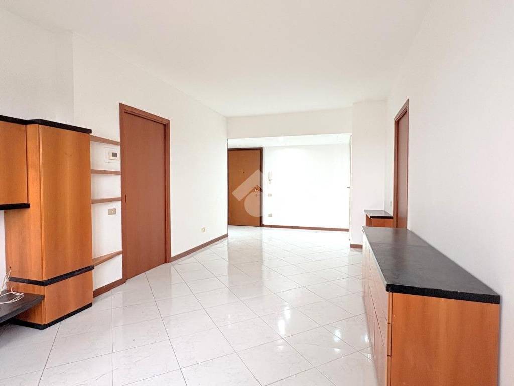 appartamento in affitto a Milano in zona Lorenteggio