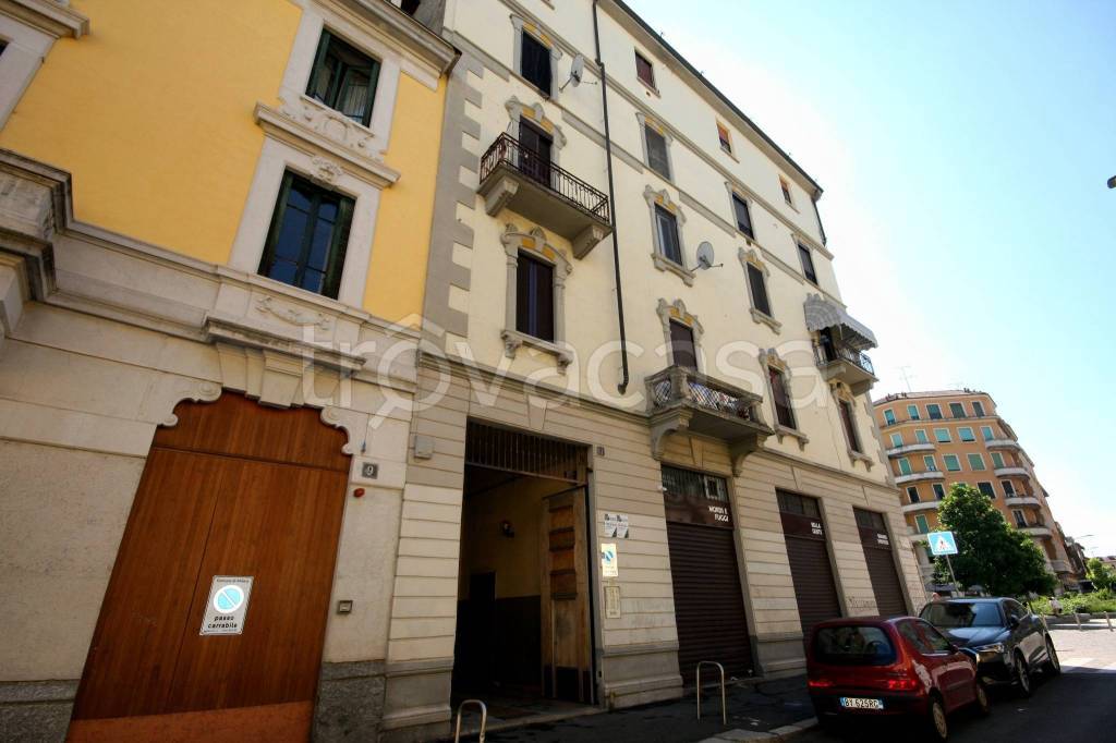 appartamento in affitto a Milano in zona Piazzale Lodi