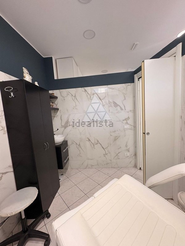 locale commerciale in affitto a Milano in zona Forlanini