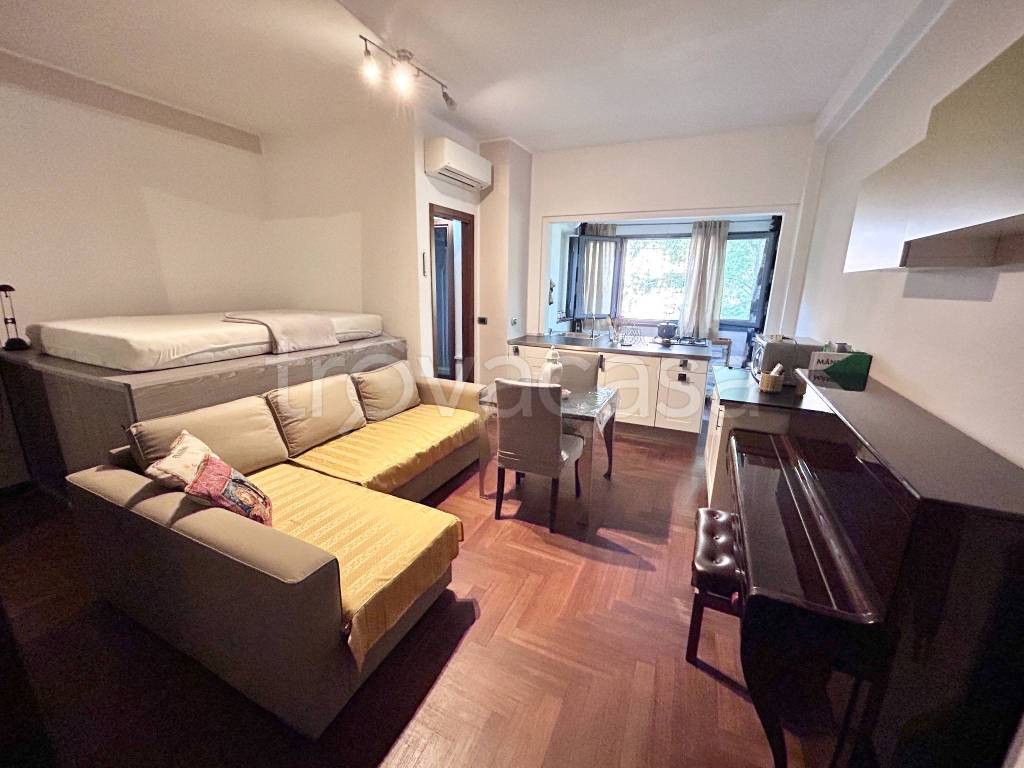 appartamento in affitto a Milano in zona Trenno