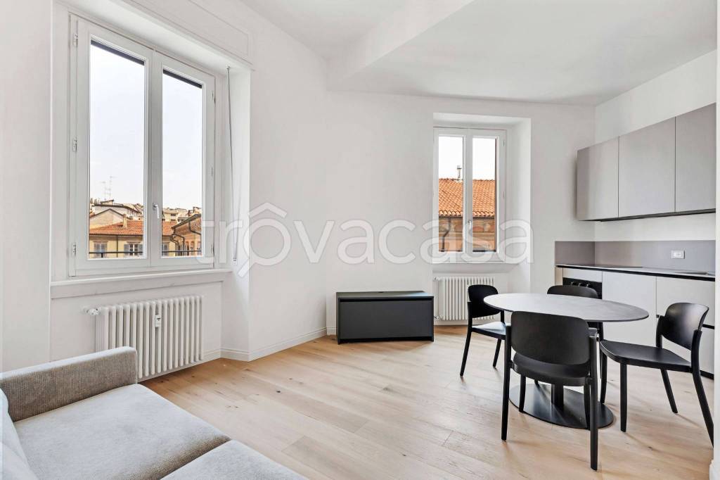 appartamento in affitto a Milano in zona Sant'Ambrogio