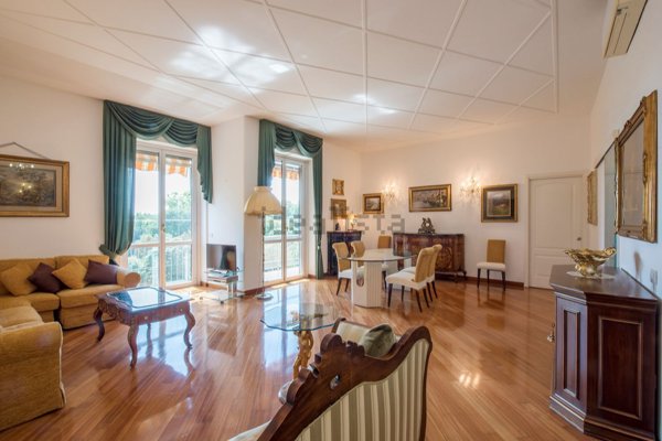 appartamento in affitto a Milano in zona Centro Direzionale