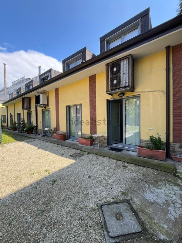 appartamento in affitto a Milano in zona Rembrandt