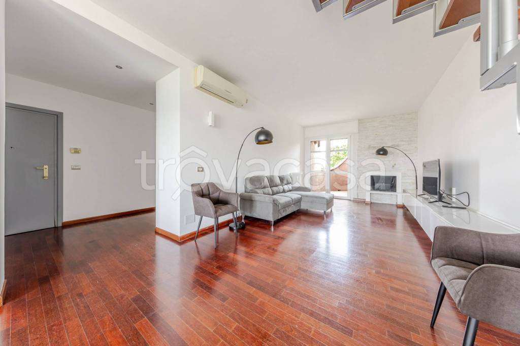 appartamento in affitto a Milano in zona Ghisolfa