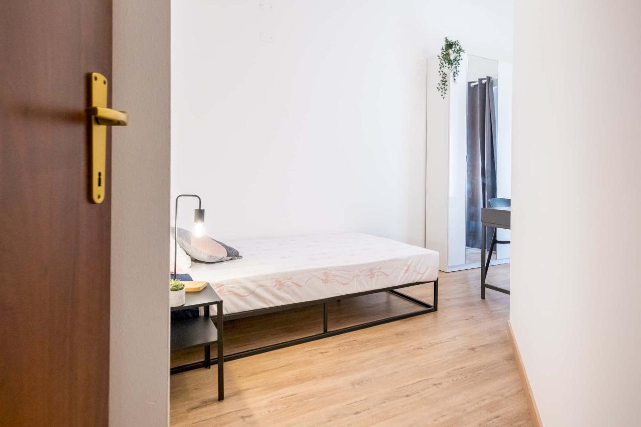 negozio in affitto a Milano in zona Forlanini