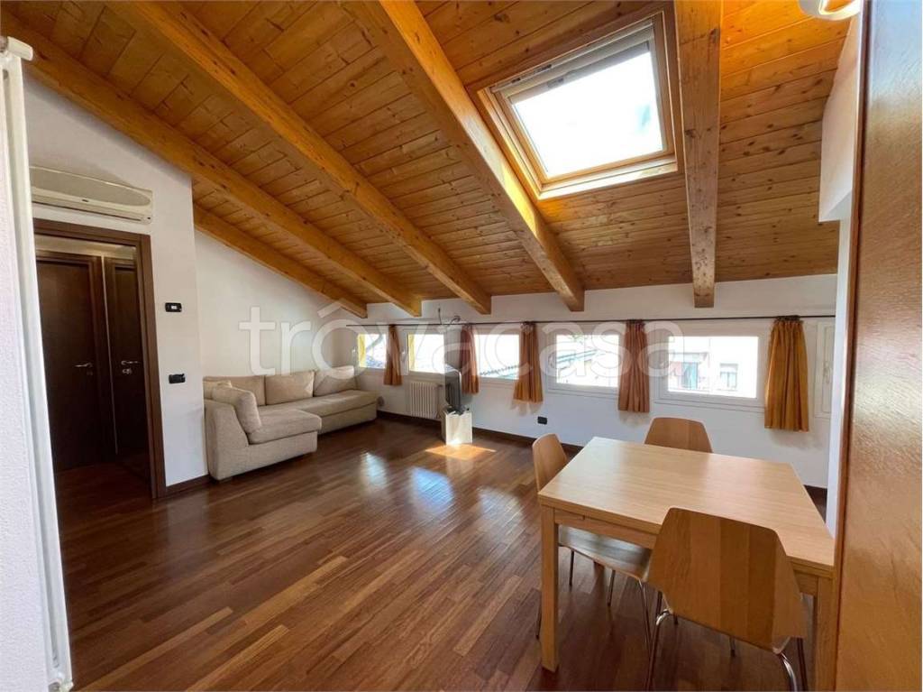 appartamento in affitto a Milano in zona Porta Venezia