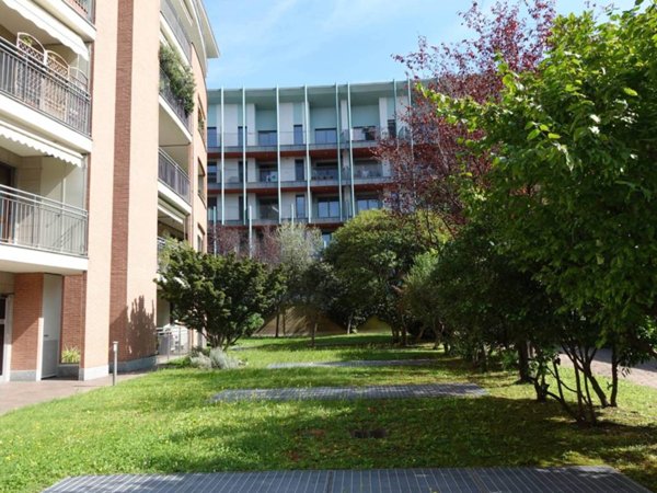 appartamento in affitto a Milano in zona Trenno