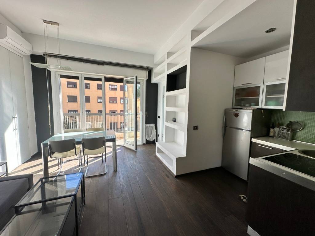 appartamento in affitto a Milano in zona Guastalla