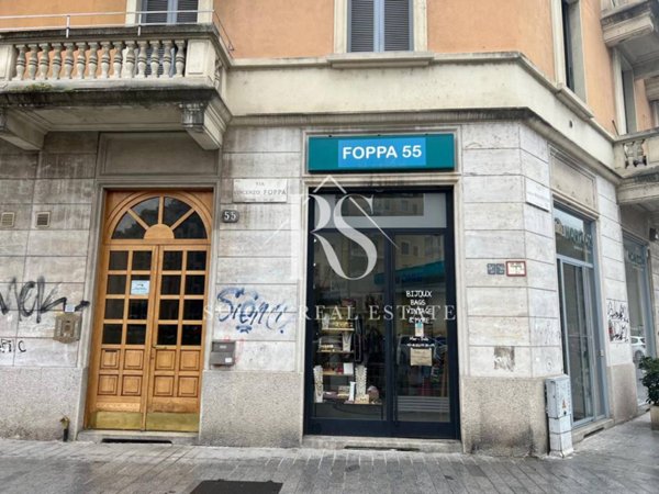 negozio in affitto a Milano in zona Solari