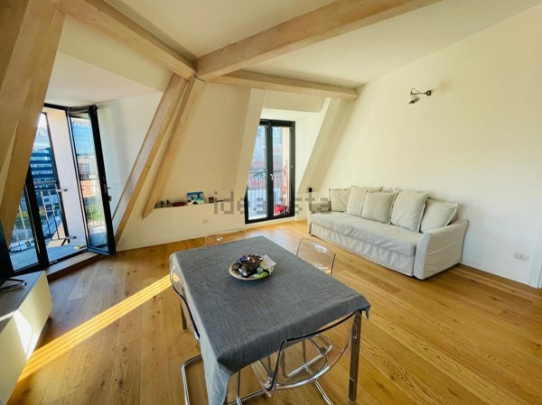 appartamento in affitto a Milano in zona Isola