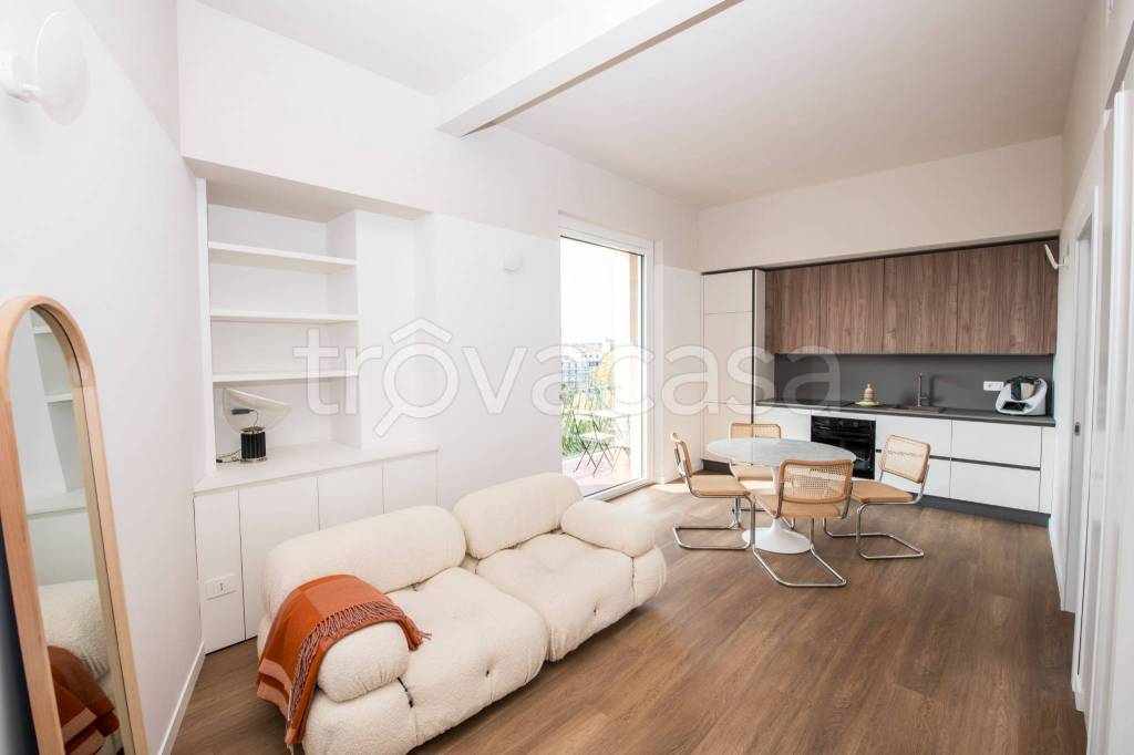 appartamento in affitto a Milano in zona Solari