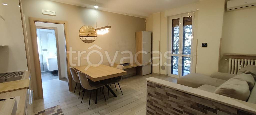 appartamento in affitto a Milano in zona Lorenteggio