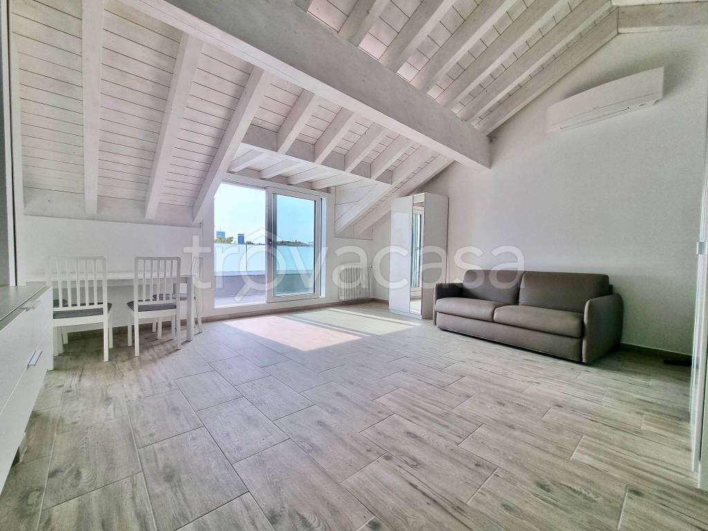 appartamento in affitto a Milano