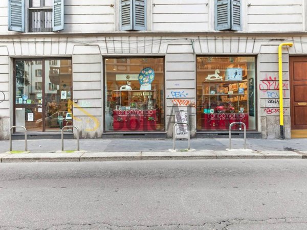 negozio in affitto a Milano