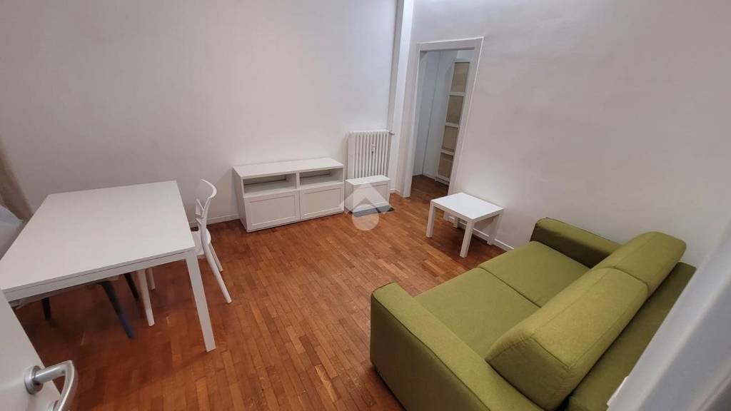 appartamento in affitto a Milano in zona Feltre
