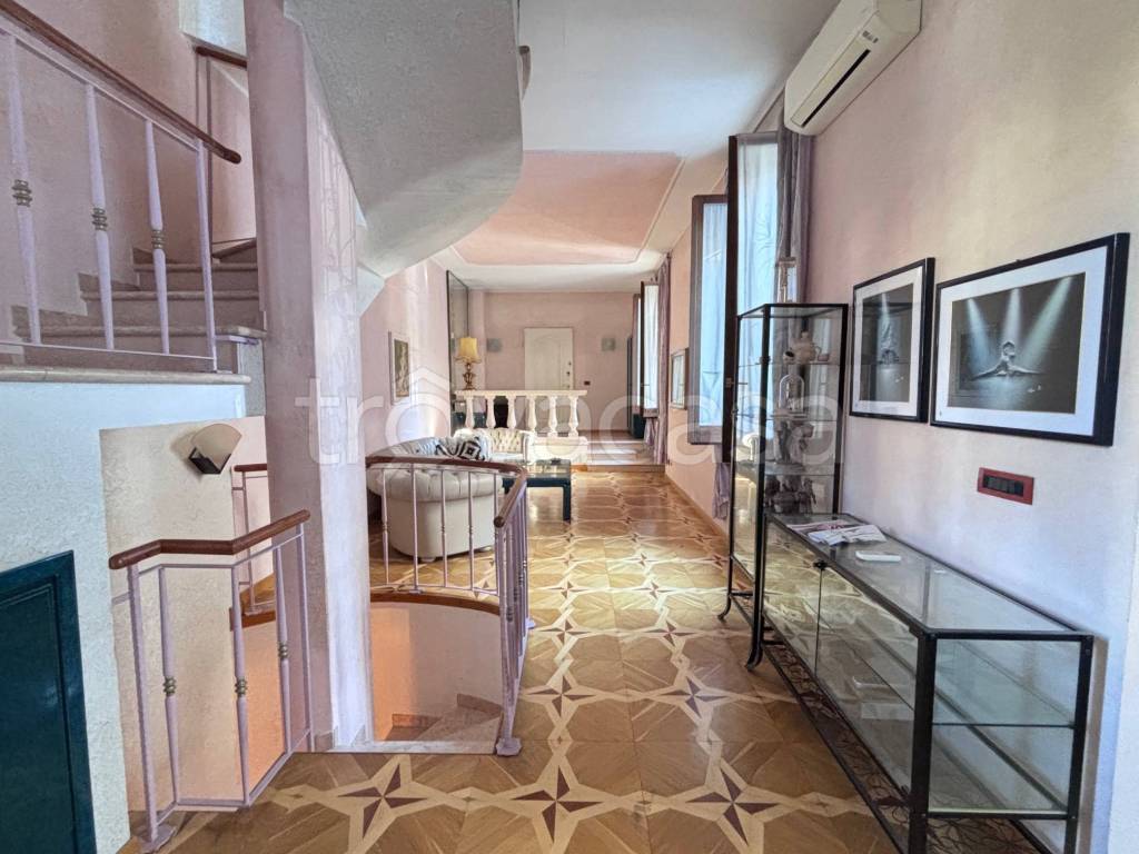 casa indipendente in affitto a Milano in zona Centro Storico