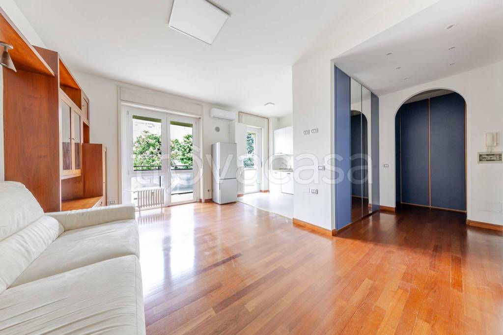 appartamento in affitto a Milano in zona Vigentino