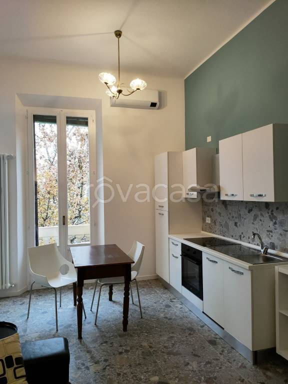 appartamento in affitto a Milano in zona Famagosta