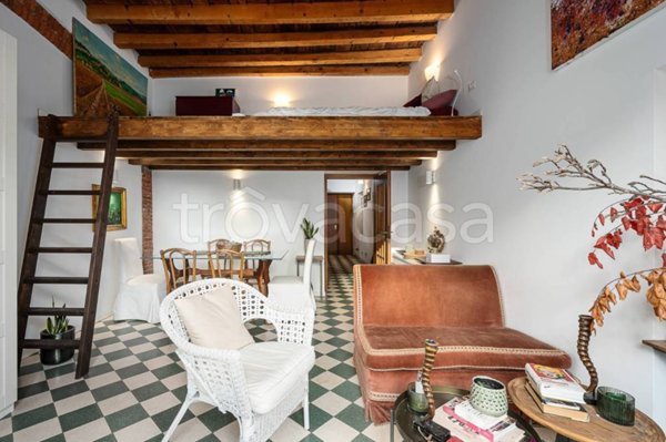 appartamento in affitto a Milano in zona Porta Genova