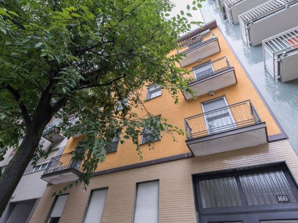 negozio in affitto a Milano