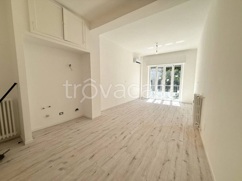 appartamento in affitto a Milano in zona Bullona