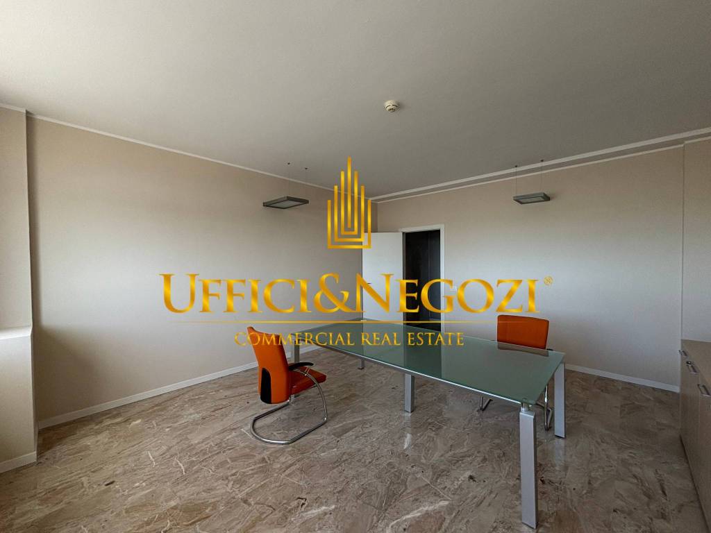 ufficio in affitto a Milano in zona Famagosta