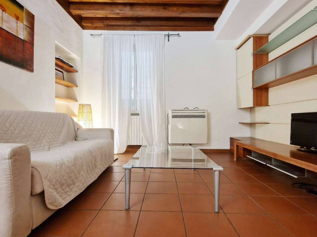 appartamento in affitto a Milano in zona Porta Nuova