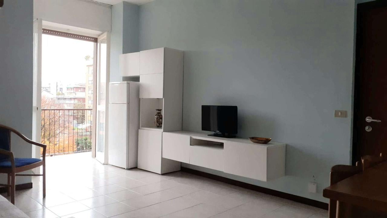 appartamento in affitto a Milano in zona Lorenteggio