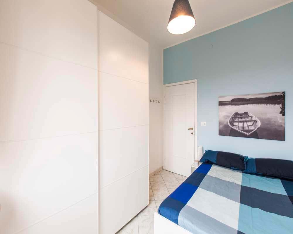 negozio in affitto a Milano in zona Lorenteggio