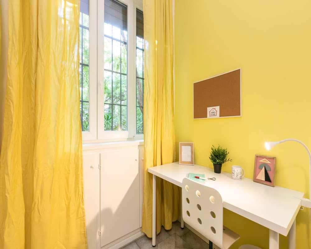 negozio in affitto a Milano in zona Conchetta