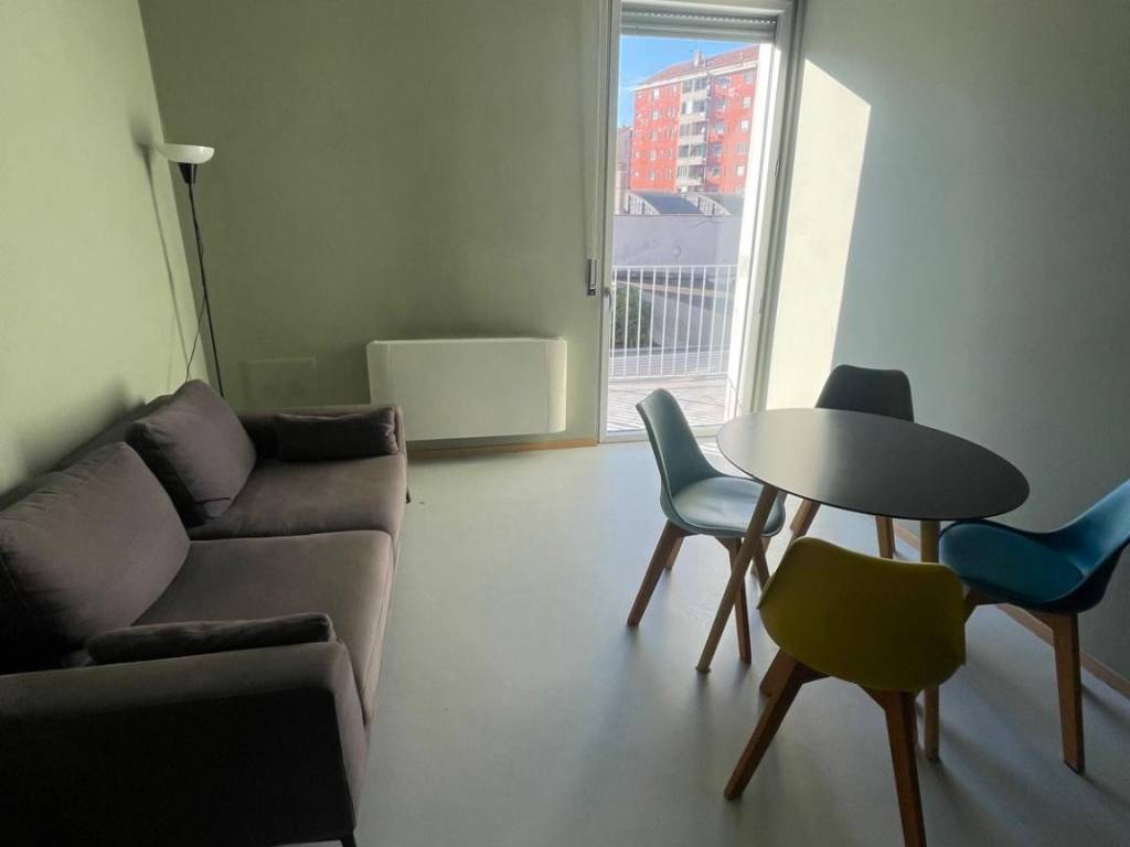 appartamento in affitto a Milano in zona Famagosta