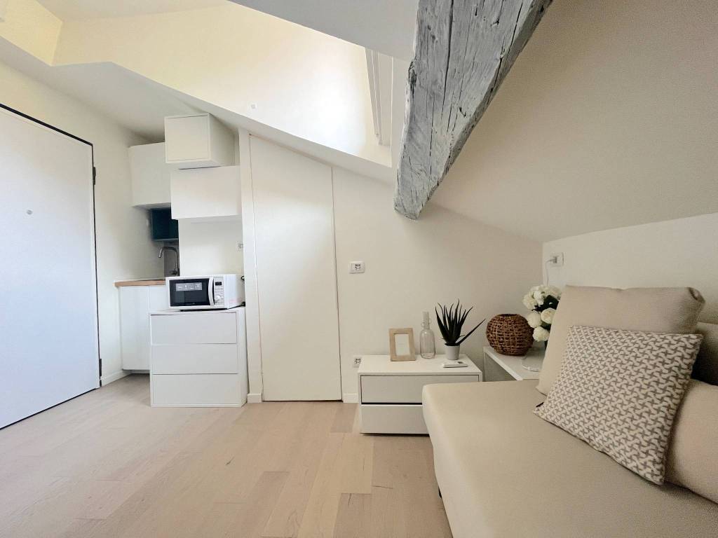appartamento in affitto a Milano in zona Sant'Ambrogio