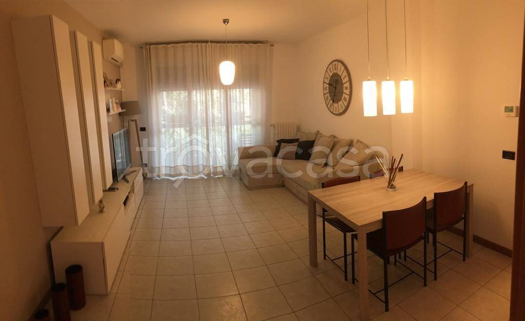 appartamento in affitto a Milano in zona Adriano